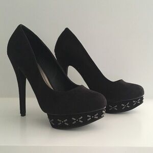Black Pump with Stud Detail and Island Platform